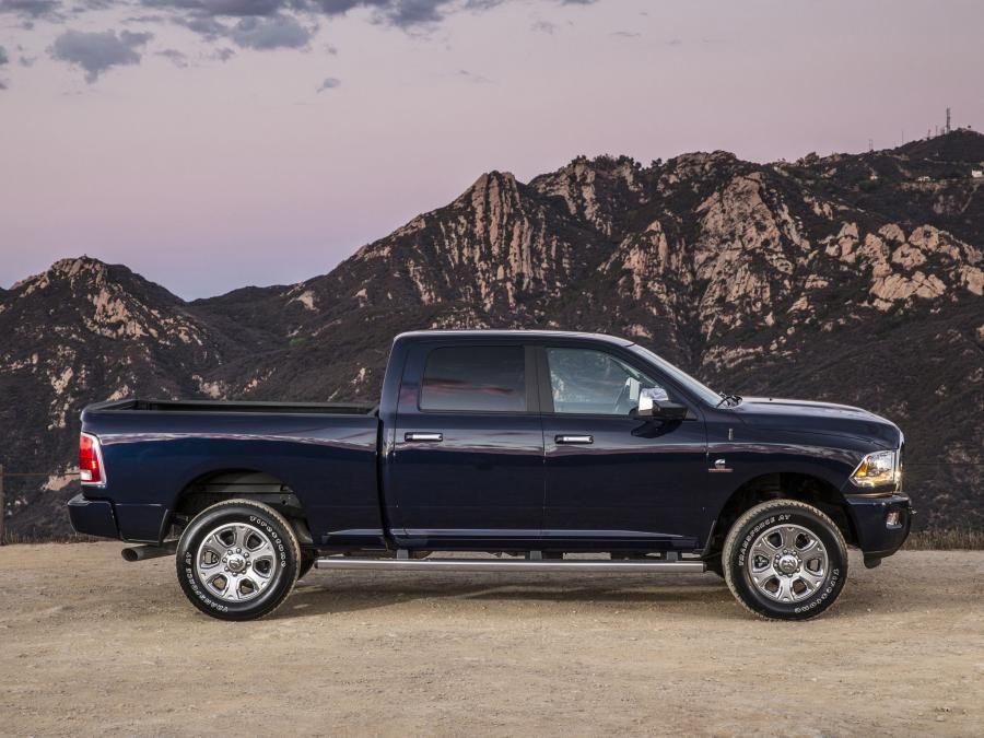  Dodge Ram 2500 Laramie Limited Crew Cab 2013 года  (фото 2 из 8)